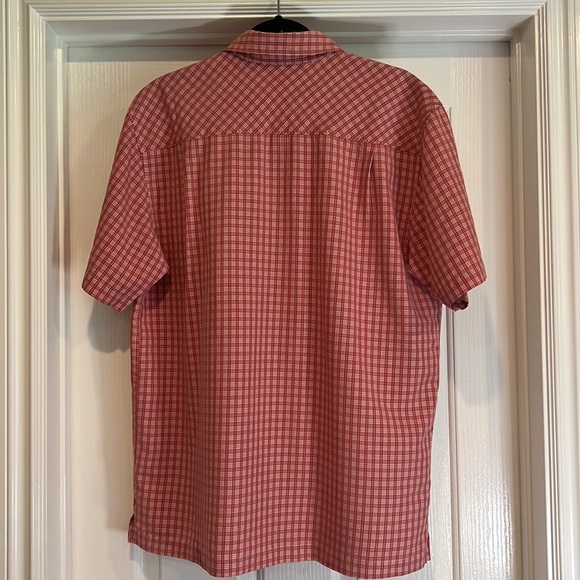 Quicksilver Red and White Plaid Button Up Men’s Large - Picture 2 of 12